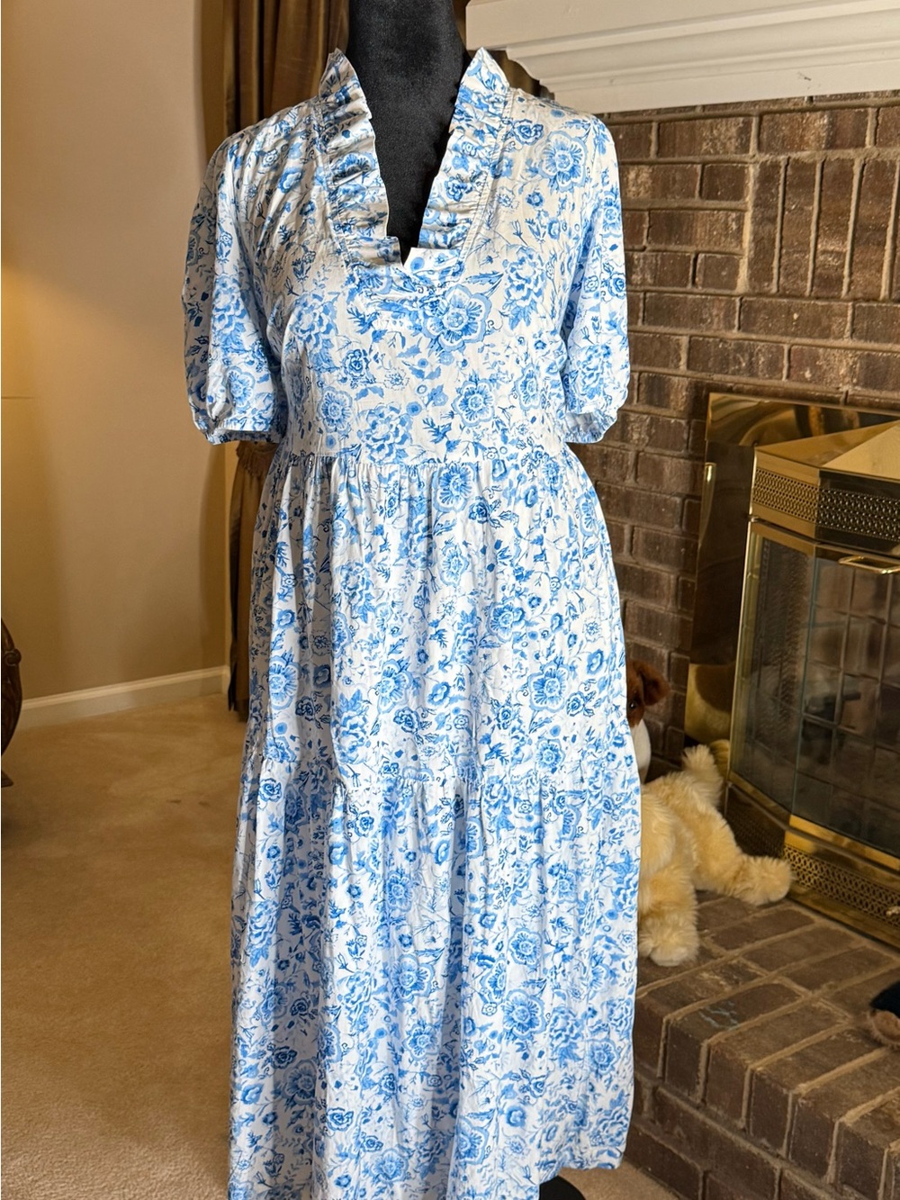 Crown & Ivy XXL Blue White Floral Maxi Dress Ruffle Neck Pockets Cottagecore